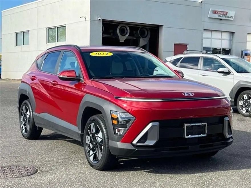 2024 Hyundai Kona SEL photo 1