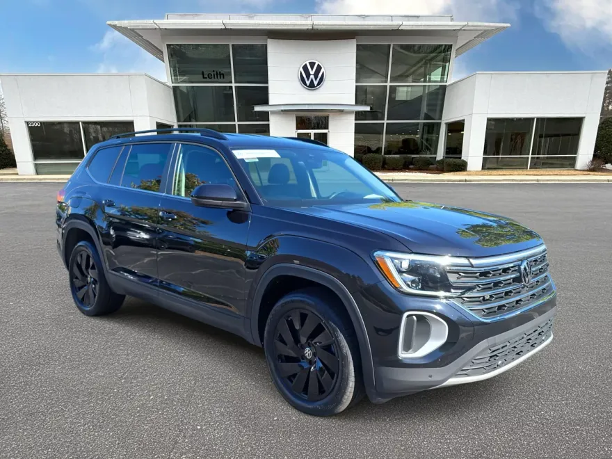 2024 Volkswagen Atlas SE Technology photo 1