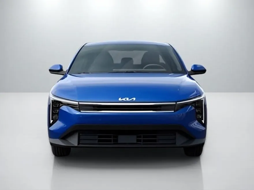 2025 Kia K4 LXS photo 1