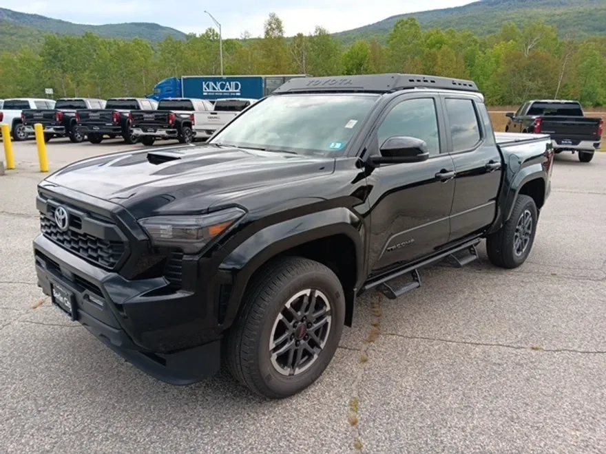 2024 Toyota Tacoma TRD Sport photo 1