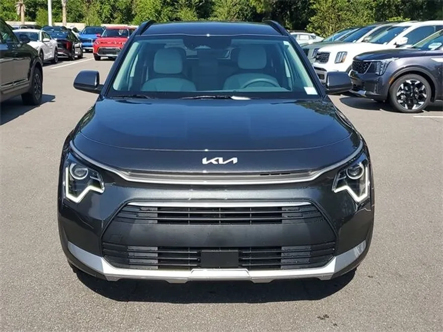 2025 Kia Niro EX photo 1