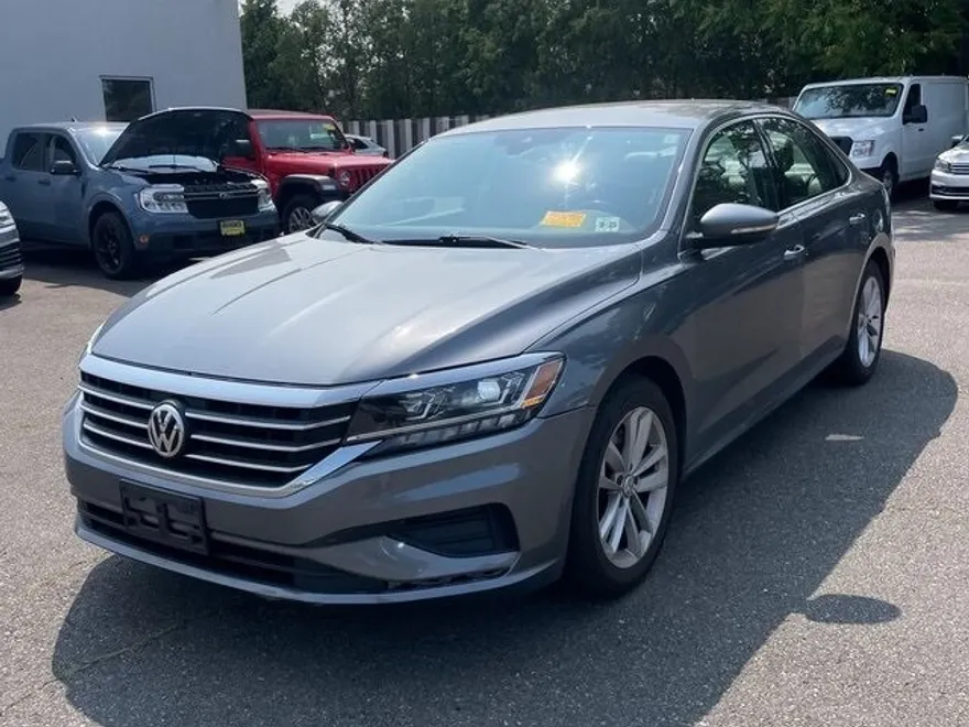 2020 Volkswagen Passat 2.0T SE photo 1