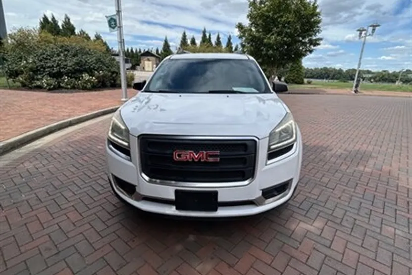 2016 Gmc Acadia SLE photo 1