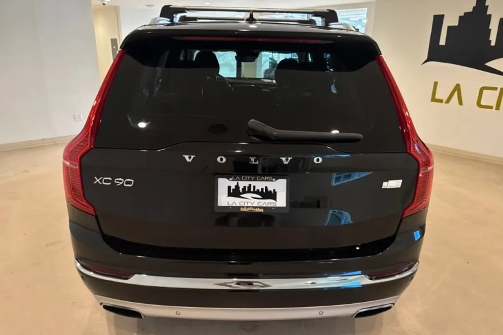 2021 Volvo XC90 Recharge T8 Inscription photo 1