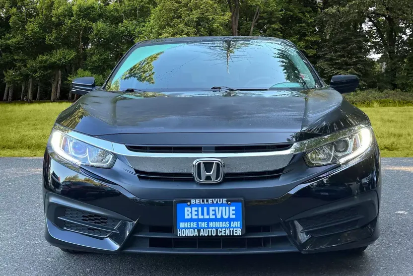 2018 Honda Civic EX photo 1