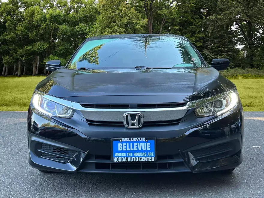2018 Honda Civic EX photo 1