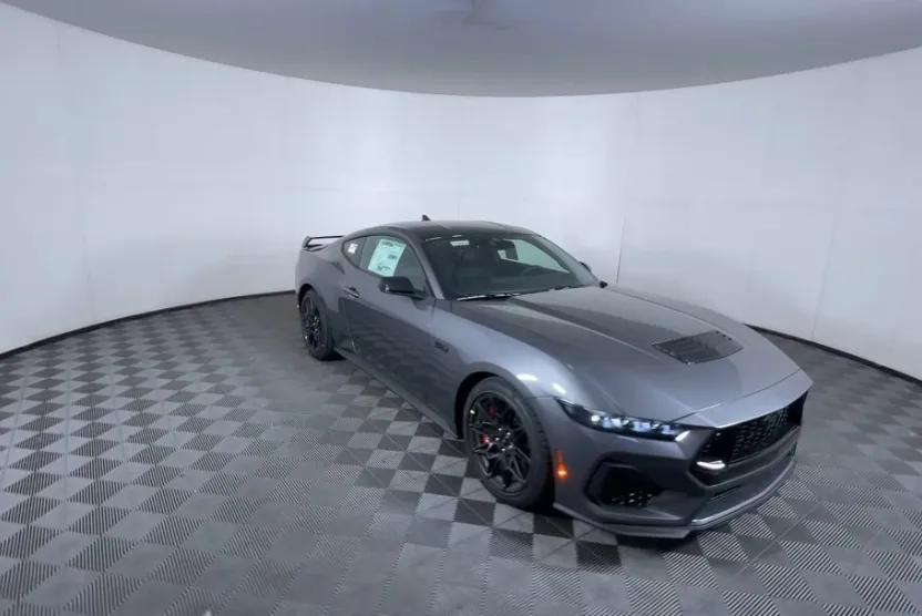 2025 Ford Mustang GT Premium photo 1