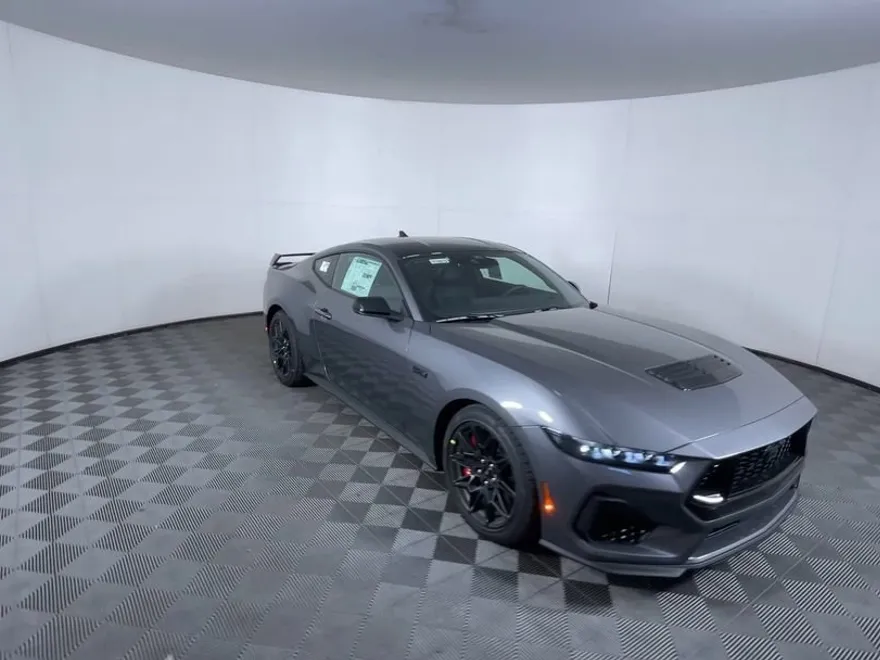 2025 Ford Mustang GT Premium photo 1