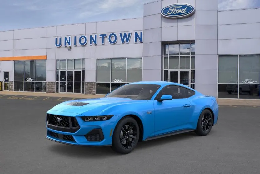 2025 Ford Mustang GT photo 1