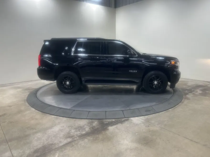 2020 Chevrolet Tahoe LT photo 1