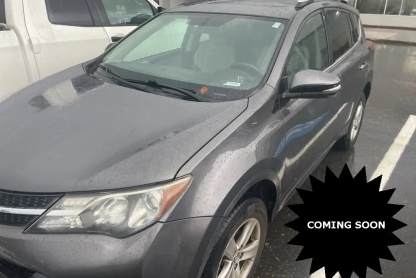 2015 Toyota RAV4 XLE photo 1