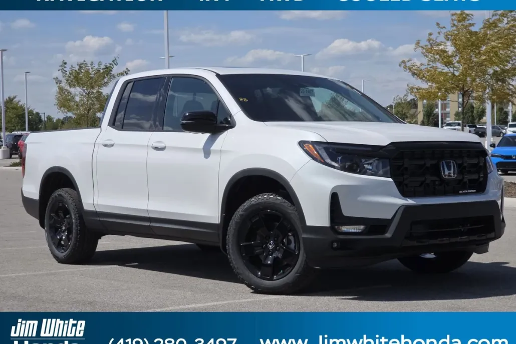 2025 Honda Ridgeline Black Edition photo 1
