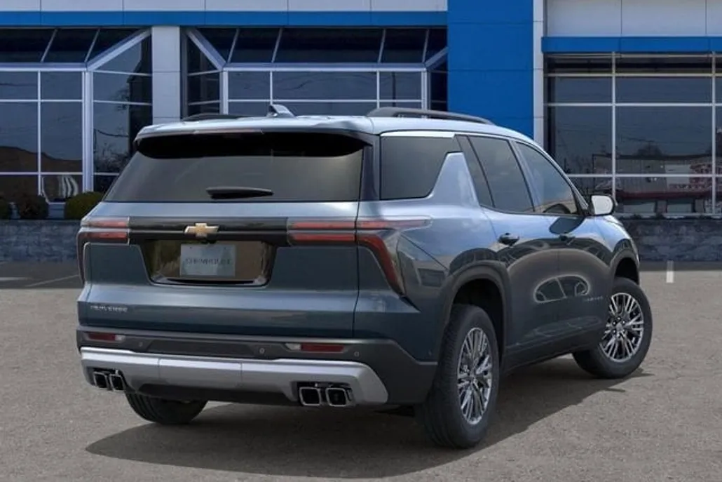 2026 Chevrolet Traverse photo 1