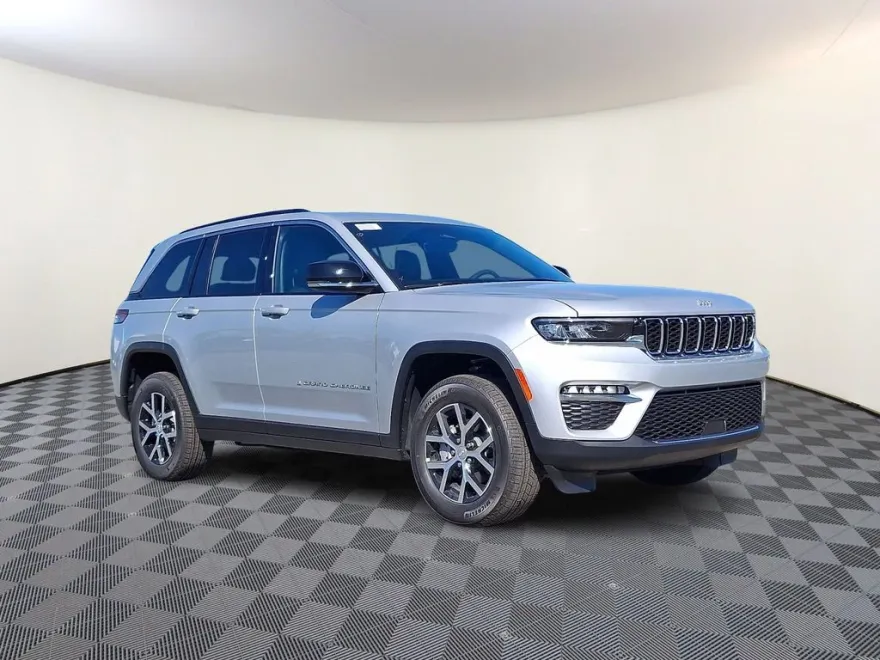 2025 Jeep Grand Cherokee Limited photo 1