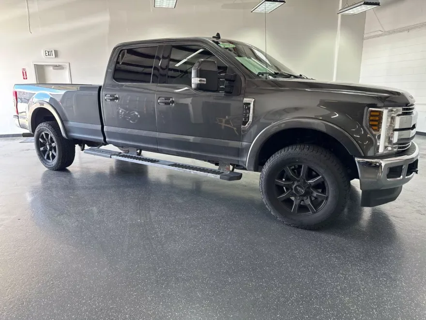 2019 Ford F-250 Lariat photo 1