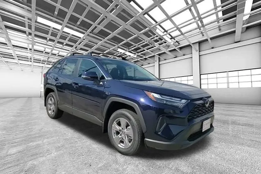 2025 Toyota RAV4 XLE photo 1