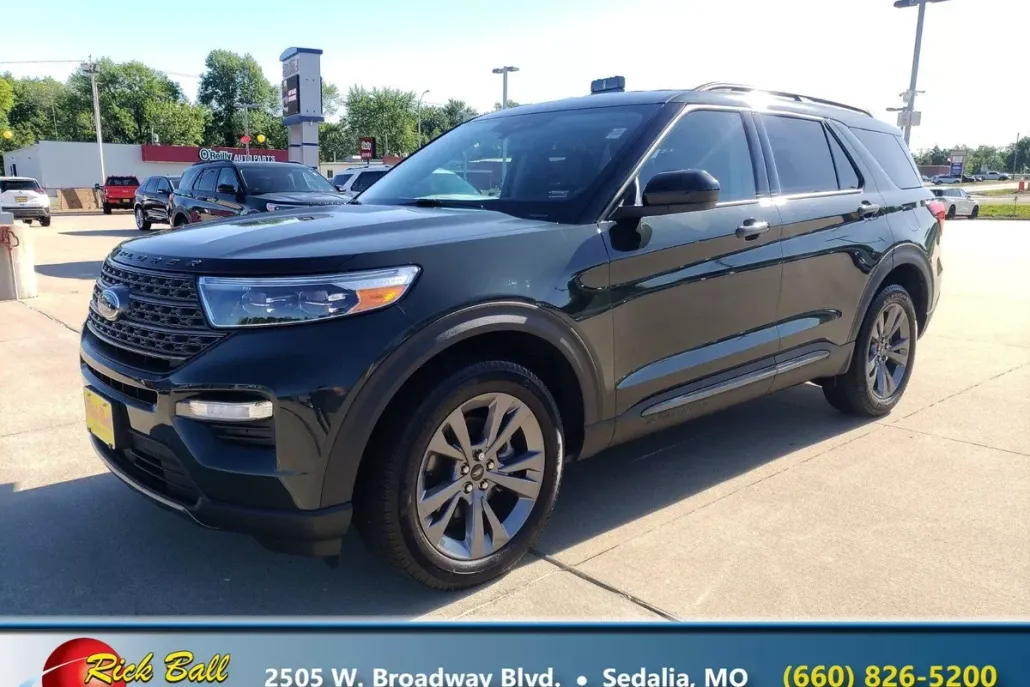 2022 Ford Explorer XLT photo 1