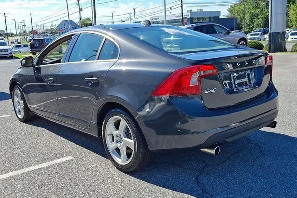 2013 Volvo S60 T5 photo 1