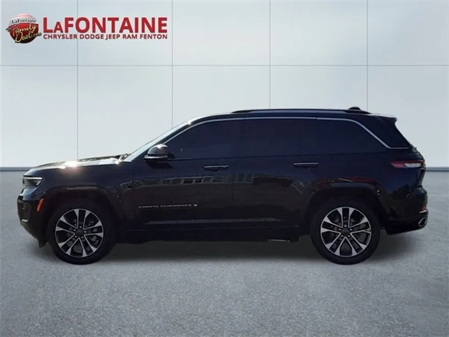 2023 Toyota RAV4 Overland photo 1