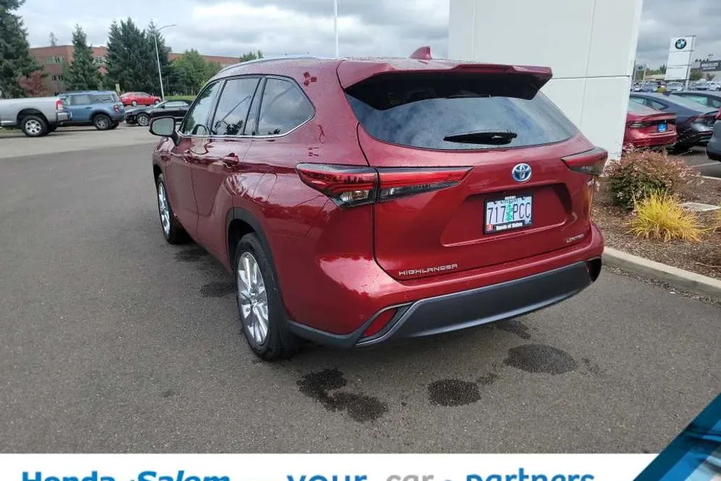 2023 Toyota Highlander Hybrid Limited photo 1