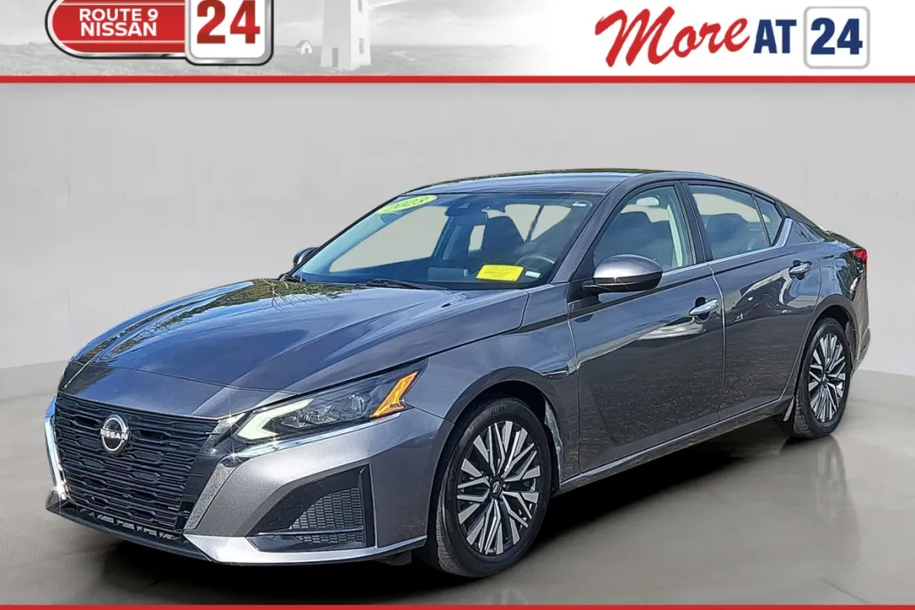 2023 Nissan Altima 2.5 SV photo 1