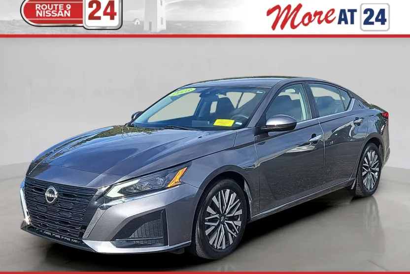 2023 Nissan Altima 2.5 SV photo 1