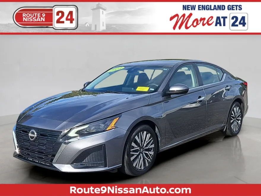 2023 Nissan Altima 2.5 SV photo 1