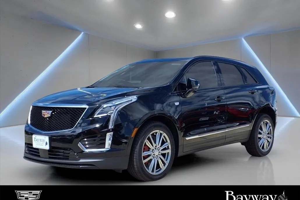 2025 Cadillac XT5 Sport photo 1