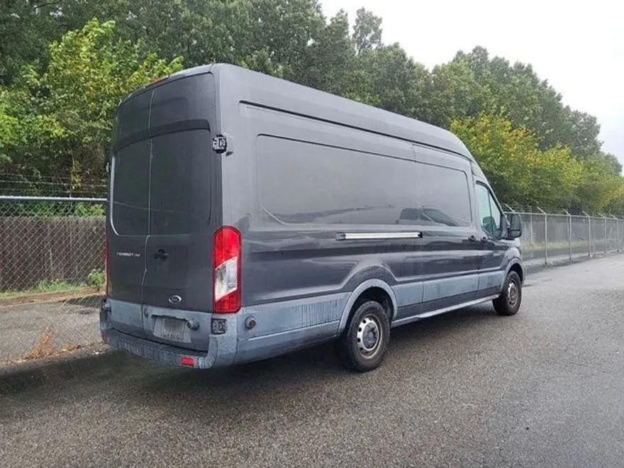 2017 Ford Transit photo 1