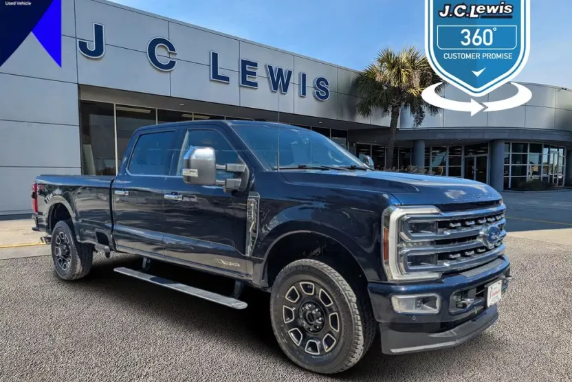 2024 Ford F-250 Platinum photo 1