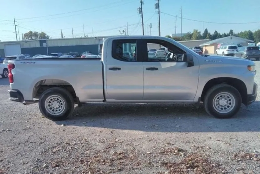 2021 Chevrolet Silverado 1500 photo 1