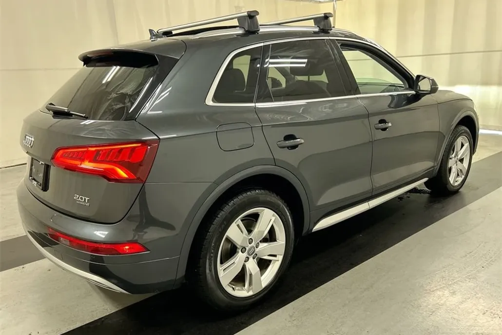 2018 Audi Q5 2.0T Premium Plus photo 1