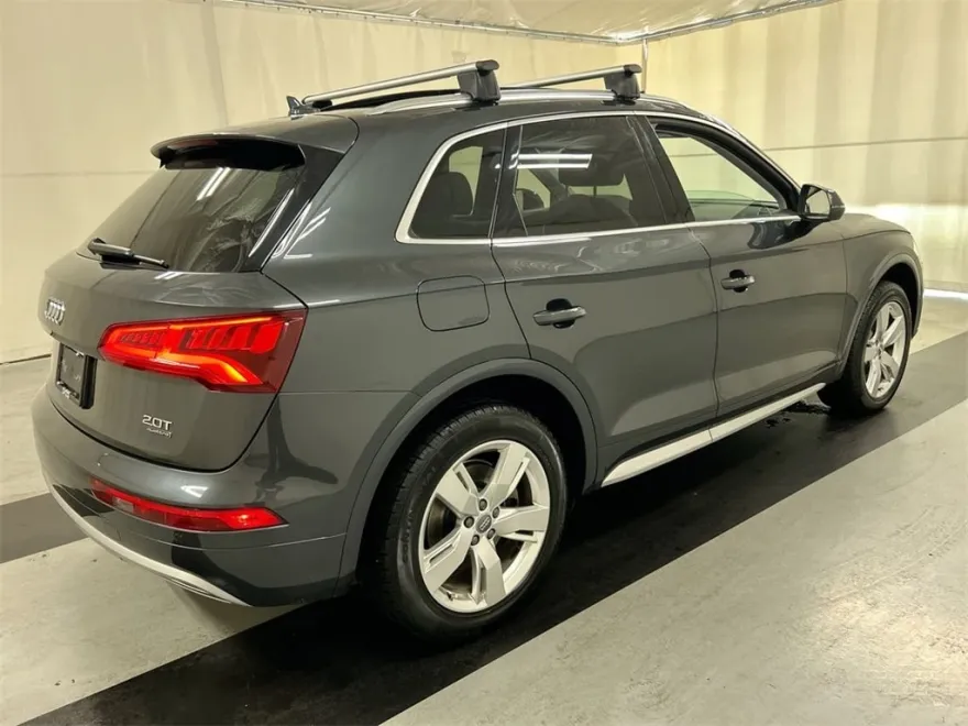 2018 Audi Q5 2.0T Premium Plus photo 1