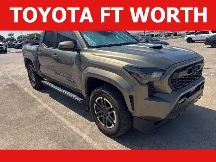 2024 Toyota Tacoma TRD Sport photo 1