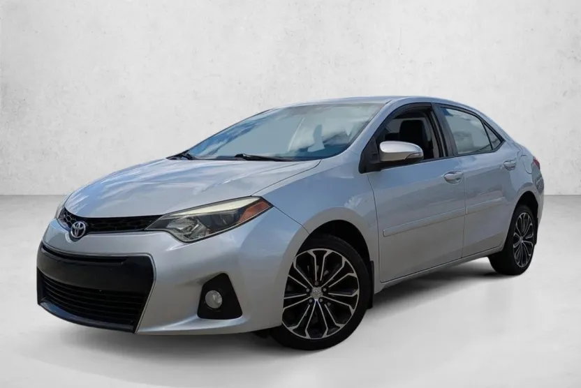 2014 Toyota Corolla Plus photo 1