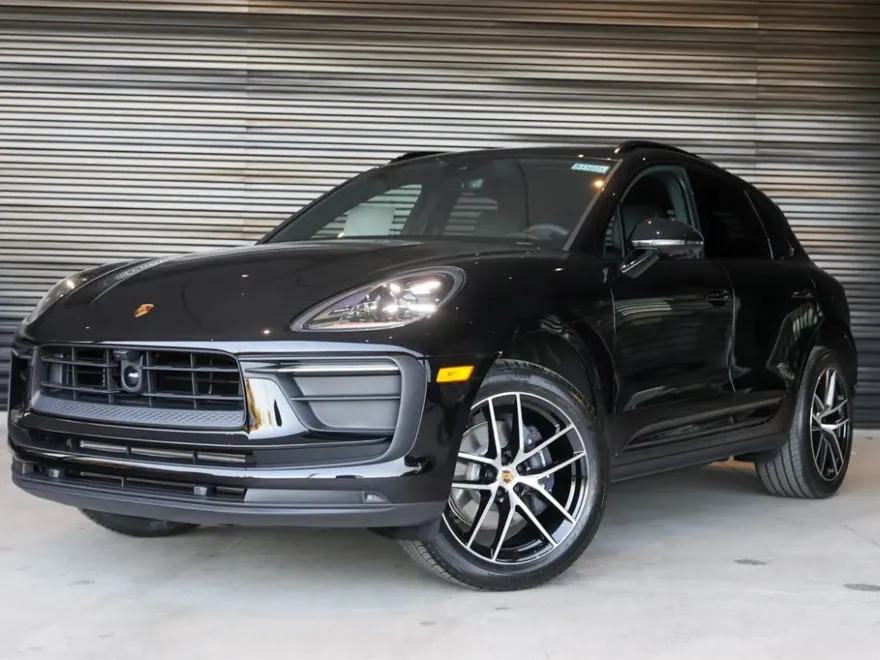 2025 Porsche Macan Base photo 1