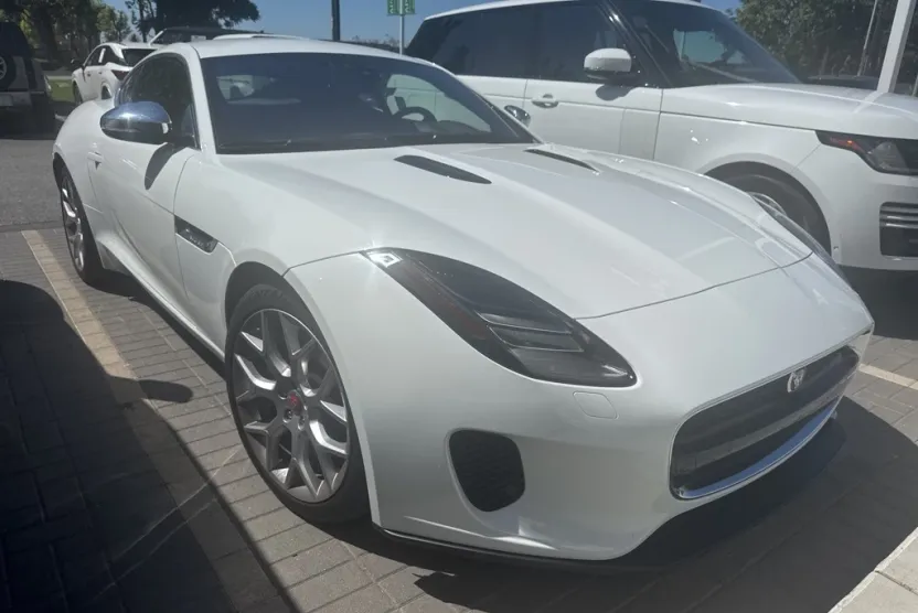 2019 Jaguar F-TYPE P300 photo 1