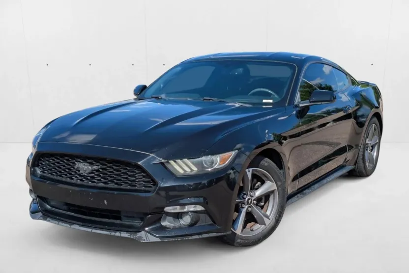 2016 Ford Mustang V6 photo 1