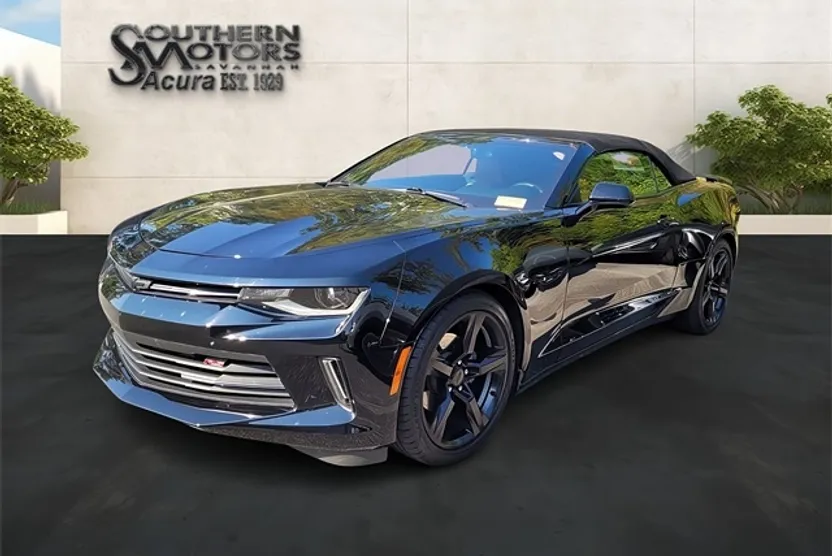 2018 Chevrolet Camaro 2LT photo 1