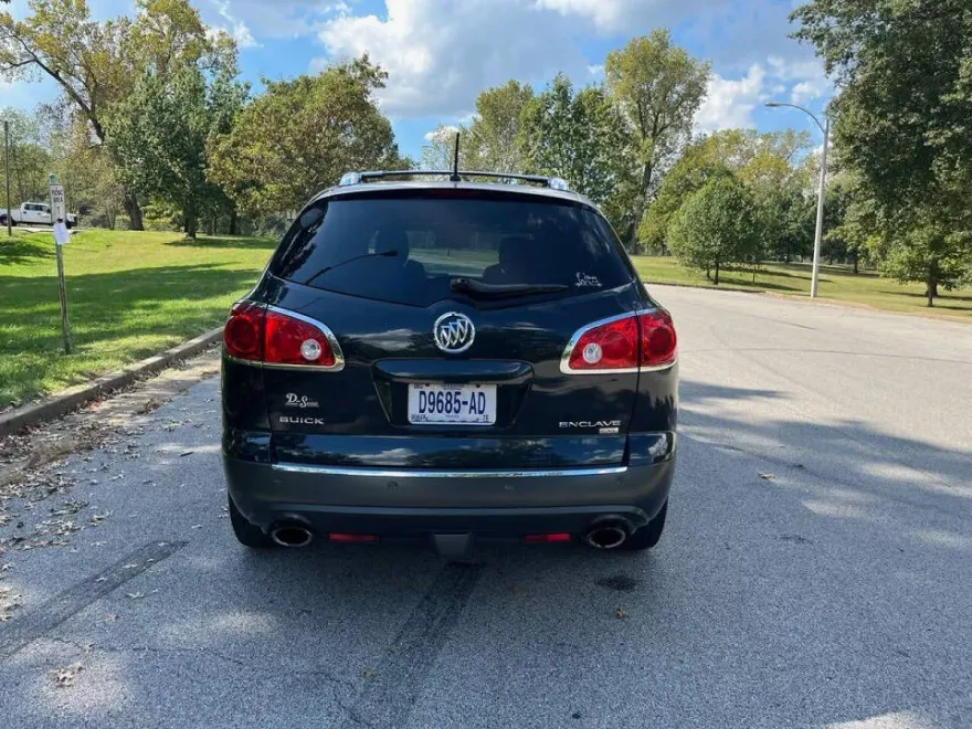2011 Buick Enclave CXL photo 1