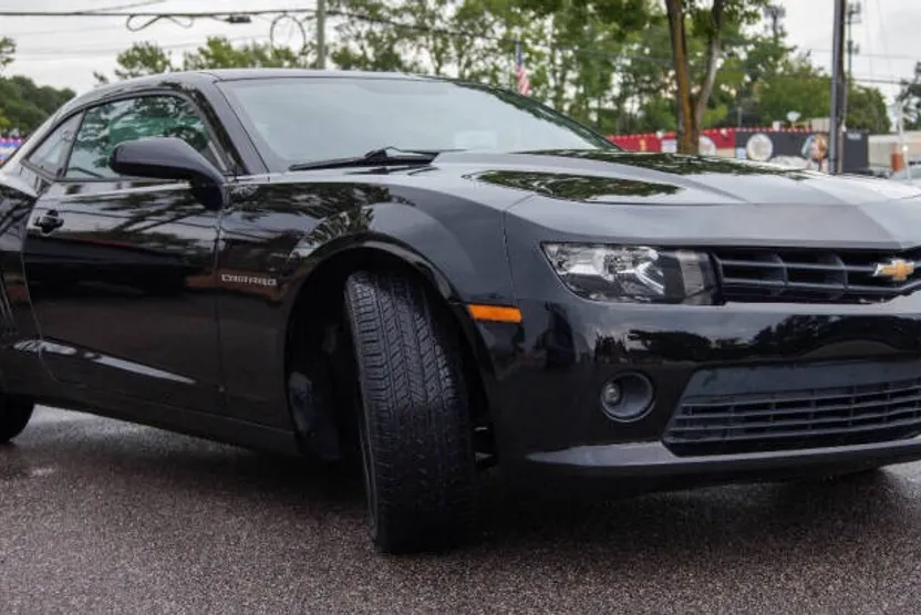 2015 Chevrolet Camaro 1LT photo 1