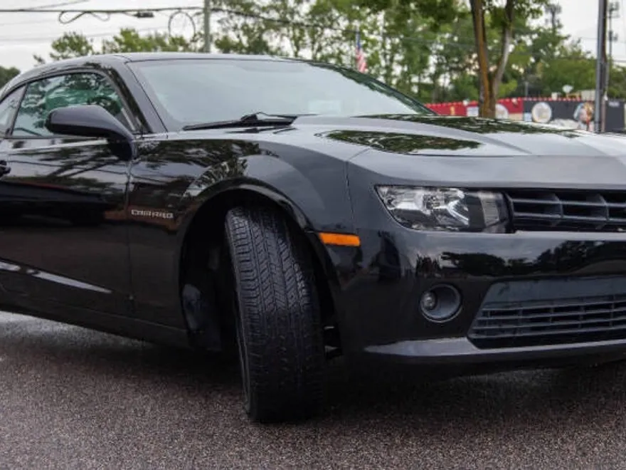 2015 Chevrolet Camaro 1LT photo 1