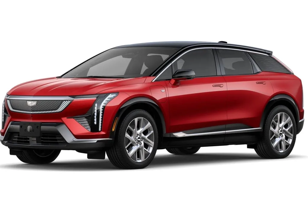 2025 Cadillac Optiq Luxury photo 1