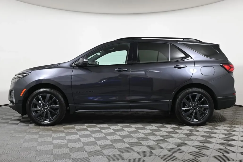 2022 Chevrolet Equinox RS photo 1