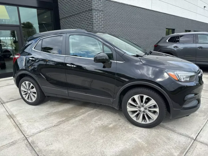 2020 Buick Encore Preferred photo 1