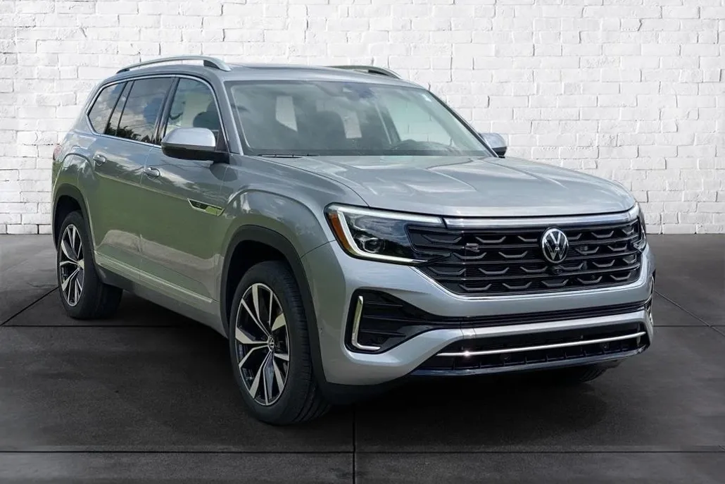 2025 Volkswagen Atlas SEL Premium R-Line photo 1