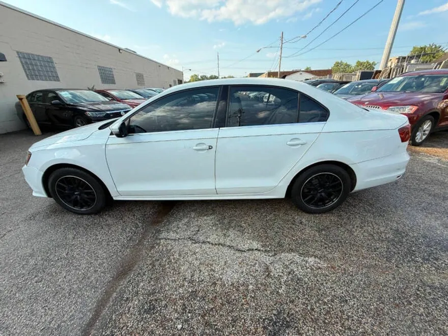 2017 Volkswagen Jetta 1.4T SE photo 1