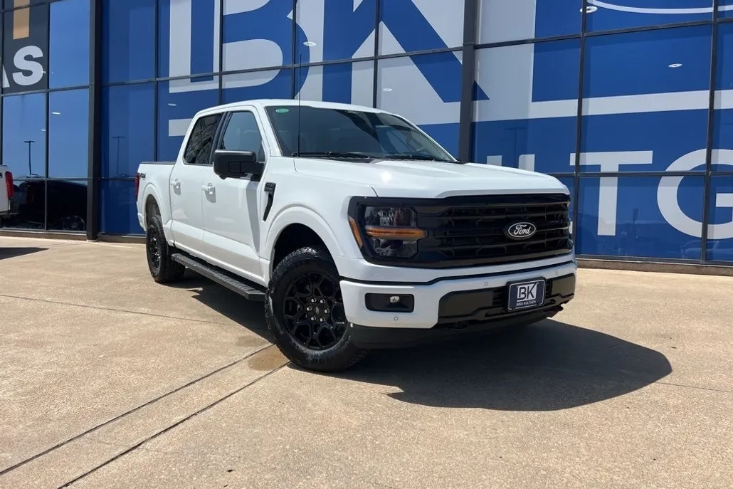 2025 Ford F-150 XLT photo 1