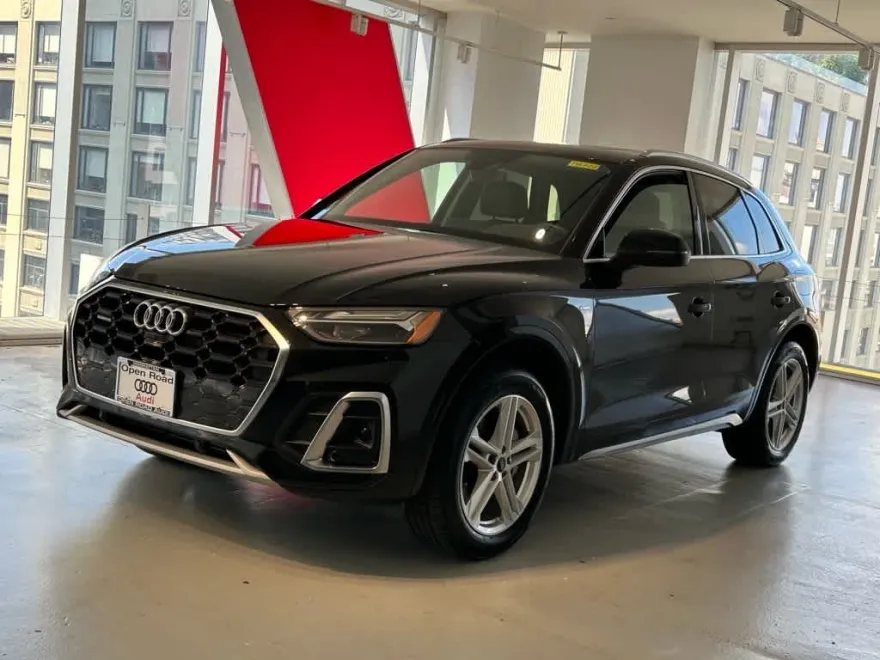 2021 Audi Q5 Premium Plus 55 TFSI e photo 1