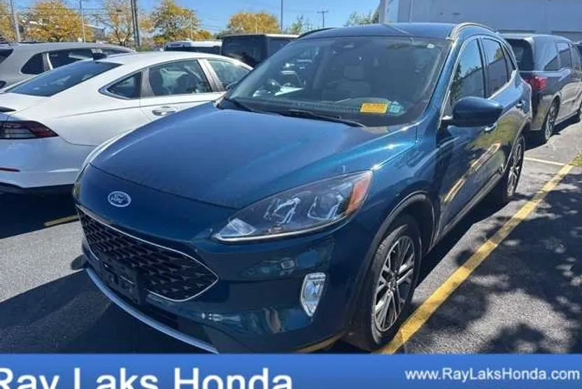 2020 Ford Escape SEL photo 1